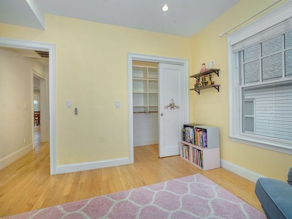 8 Hamilton Rd 2, Somerville MA 02144