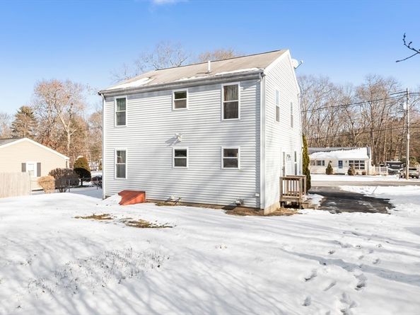 58 Roberts Road, Bridgewater MA 02324