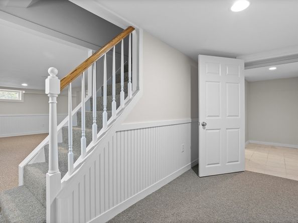 8 Edsel Road, Littleton MA 01460
