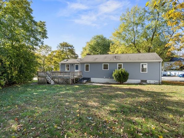 8 Edsel Road, Littleton MA 01460