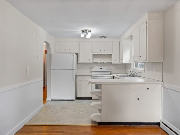8 Edsel Road, Littleton MA 01460