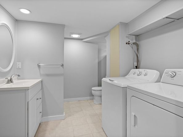 8 Edsel Road, Littleton MA 01460