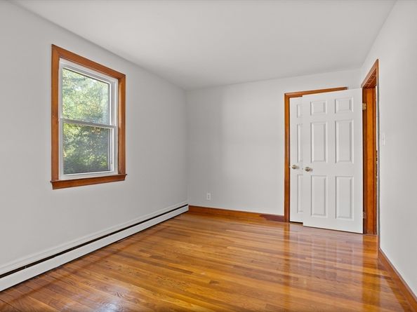 8 Edsel Road, Littleton MA 01460