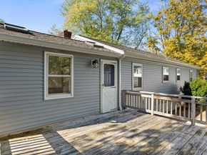 8 Edsel Road, Littleton MA 01460