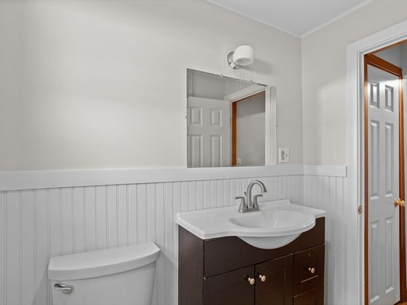 8 Edsel Road, Littleton MA 01460