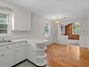 8 Edsel Road, Littleton MA 01460