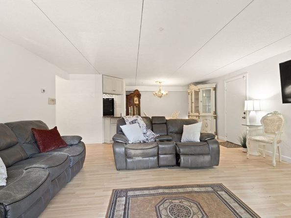 685 Oak Street 243, Brockton MA 02301