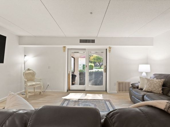 685 Oak Street 243, Brockton MA 02301