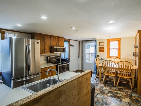 23 Chesley St, Millville MA 01529