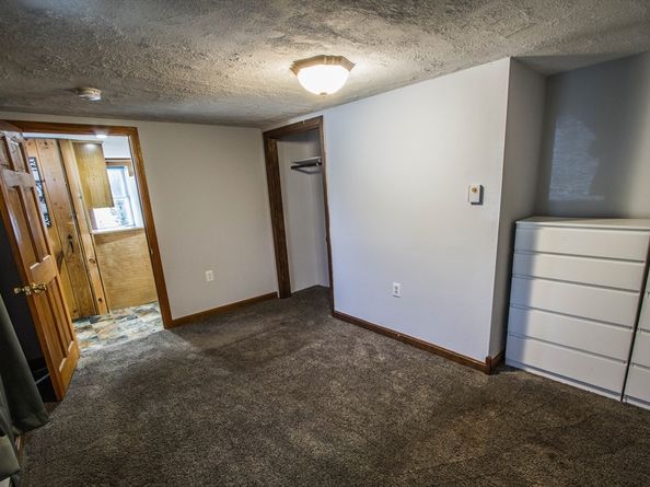 23 Chesley St, Millville MA 01529