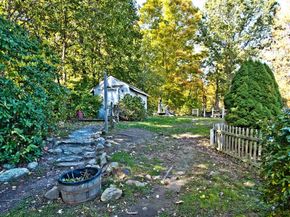 23 Chesley St, Millville MA 01529