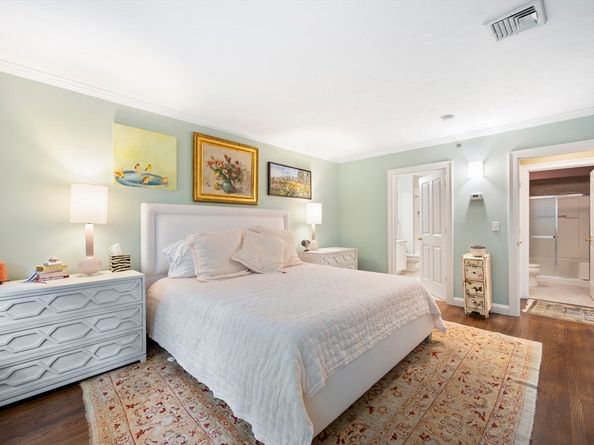 18 Whiting Lane 18, Hingham MA 02043