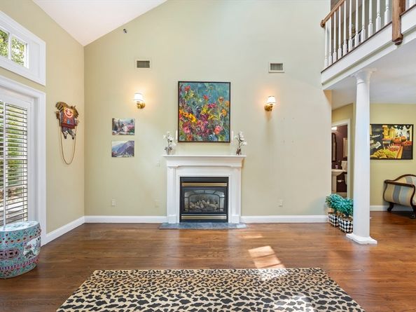 18 Whiting Lane 18, Hingham MA 02043