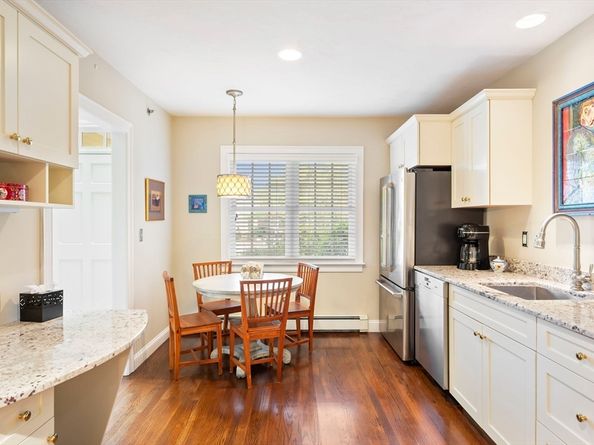18 Whiting Lane 18, Hingham MA 02043