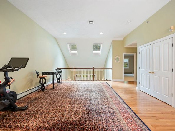 18 Whiting Lane 18, Hingham MA 02043