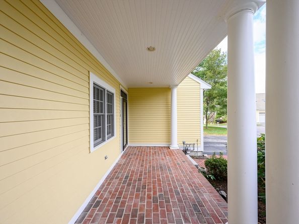 18 Whiting Lane 18, Hingham MA 02043