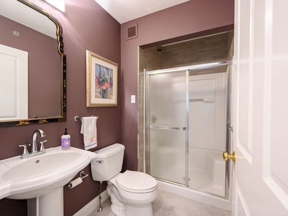 18 Whiting Lane 18, Hingham MA 02043