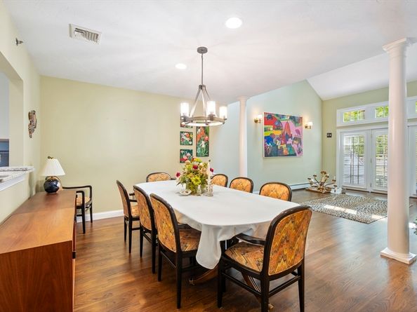 18 Whiting Lane 18, Hingham MA 02043