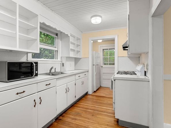 27 Governor Rd, Arlington MA 02474