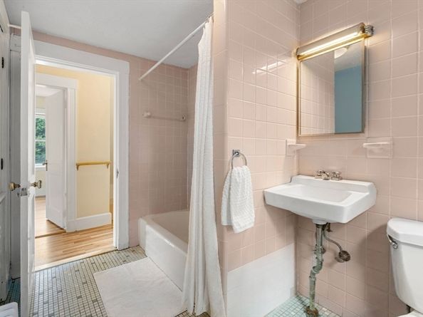 27 Governor Rd, Arlington MA 02474