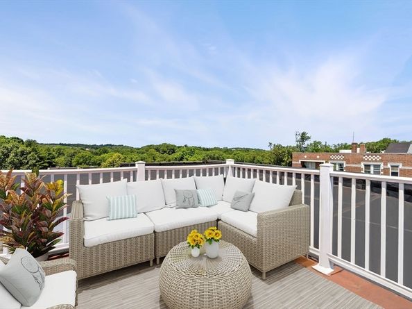 90 Bynner St 7, Boston MA 02130