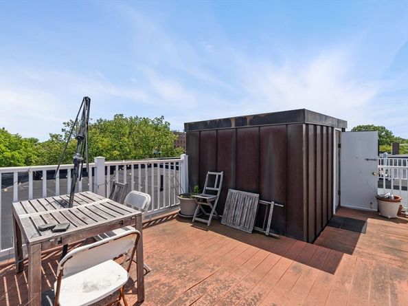 90 Bynner St 7, Boston MA 02130