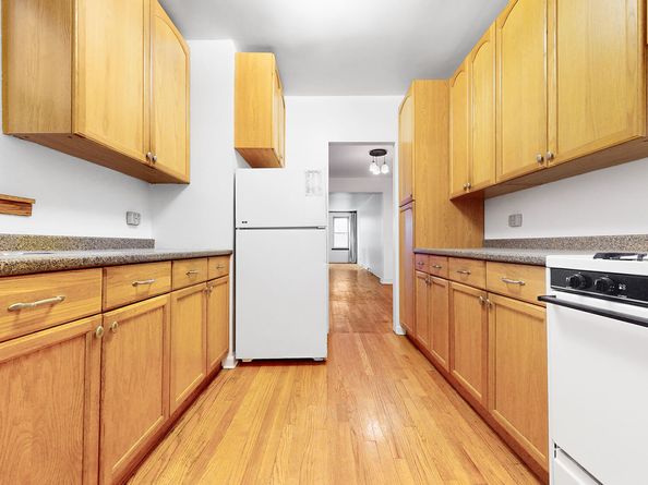 25 Indian Road 2G, New York NY 10034