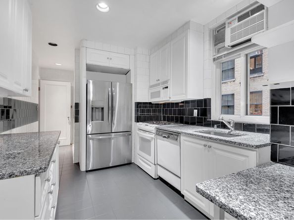 1105 Park Avenue 3D, New York NY 10128