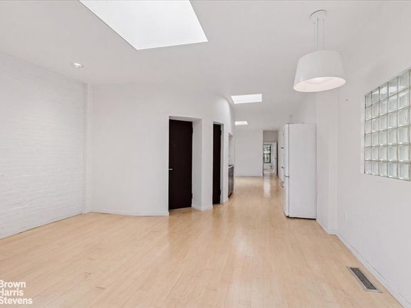 331 Vanderbilt Avenue, Brooklyn NY 11205