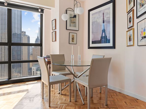 146 West 57th Street 39C, New York NY 10019