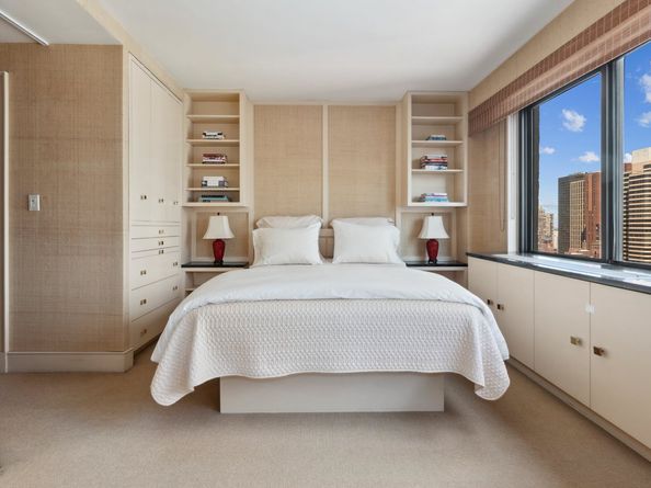 1065 Park Avenue 19D, New York NY 10128