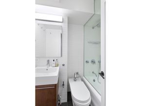 320 East 42nd Street 1201, New York NY 10017