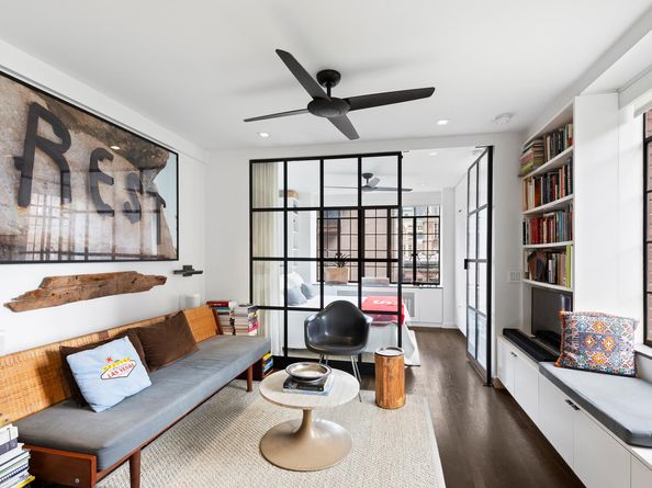 320 East 42nd Street 1201, New York NY 10017