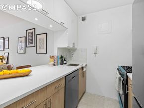 400 East 54th Street 22D, New York NY 10022