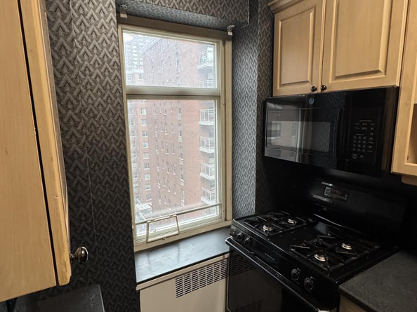 36 Sutton Place S 8E, New York NY 10022