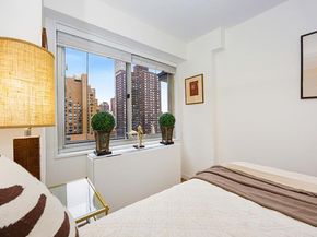 250 East 87th Street 17D, New York NY 10128