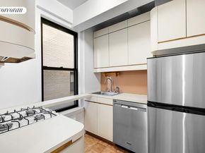 30 Beekman Place 2B, New York NY 10022
