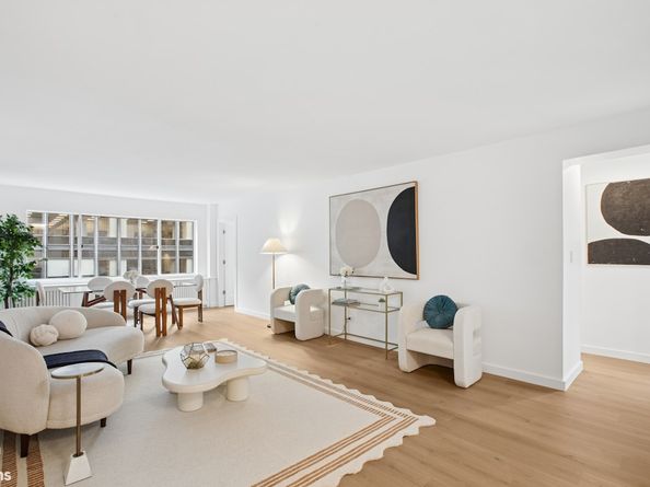249 East 48th Street 11B, New York NY 10017