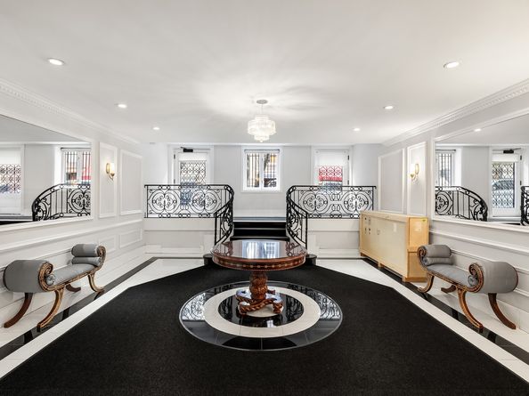 18 East 62nd Street, New York NY 10065
