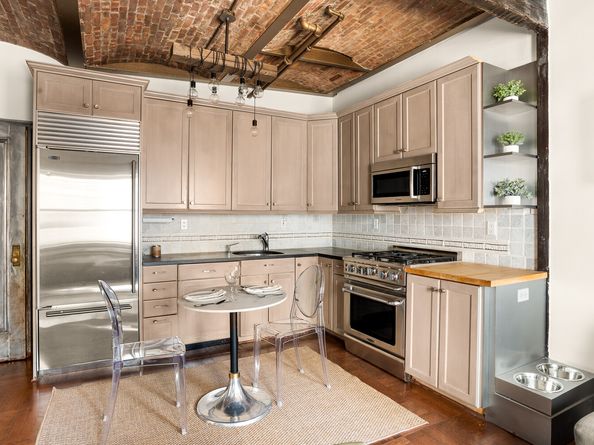 205 West 57th Street 11DB, New York NY 10019
