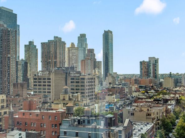 247 West 46th Street 1403, New York NY 10036