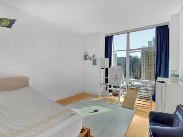 247 West 46th Street 1403, New York NY 10036