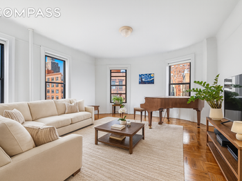 418 Central Park W