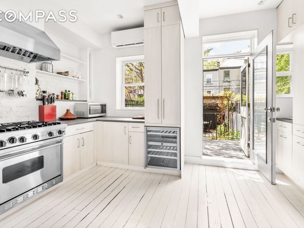 26 A 1st Street, Brooklyn NY 11231