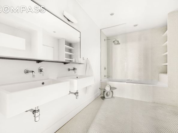 26 A 1st Street, Brooklyn NY 11231