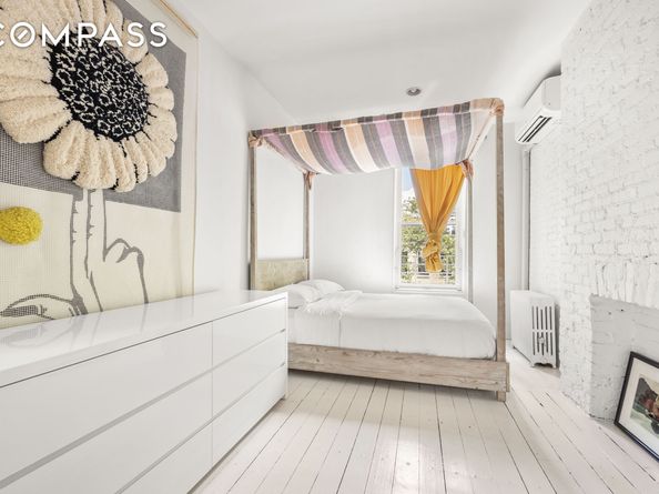 26 A 1st Street, Brooklyn NY 11231
