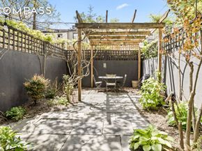 26 A 1st Street, Brooklyn NY 11231