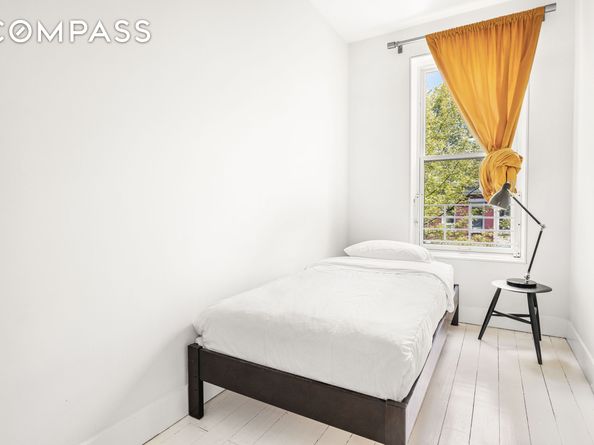 26 A 1st Street, Brooklyn NY 11231