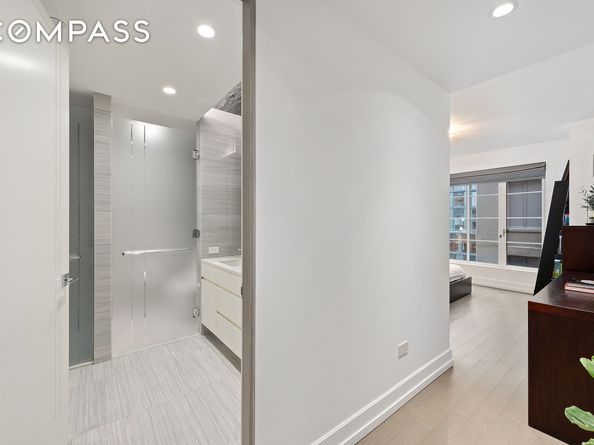 70 Charlton Street 16C, New York NY 10014