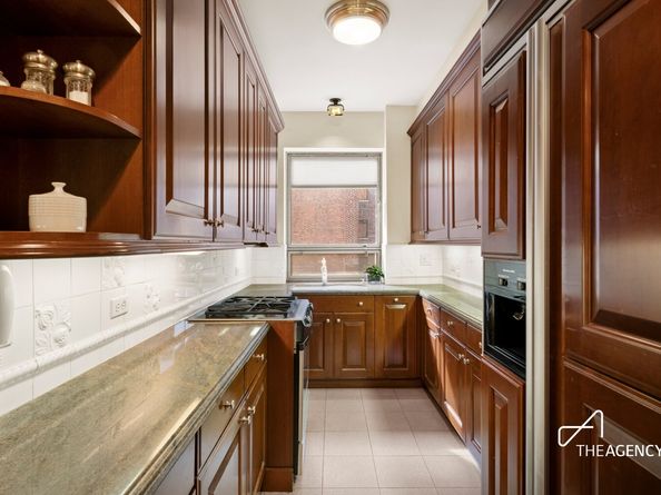 345 East 57th Street 12A, New York NY 10022